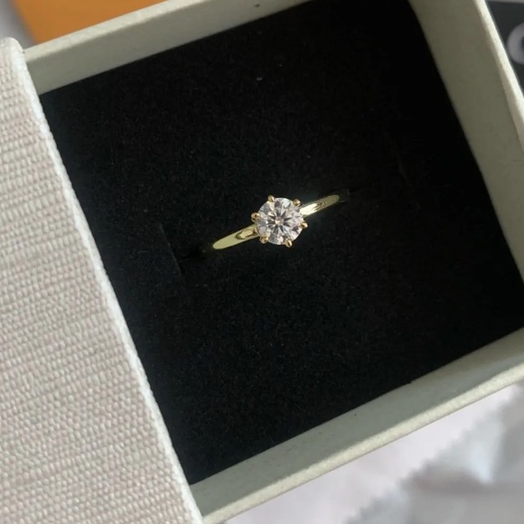 💍 Certified 1/2 Ct Gold plated s925 Moissanite Ring For Engagement/Wedding ✨ - Picture 3 of 10